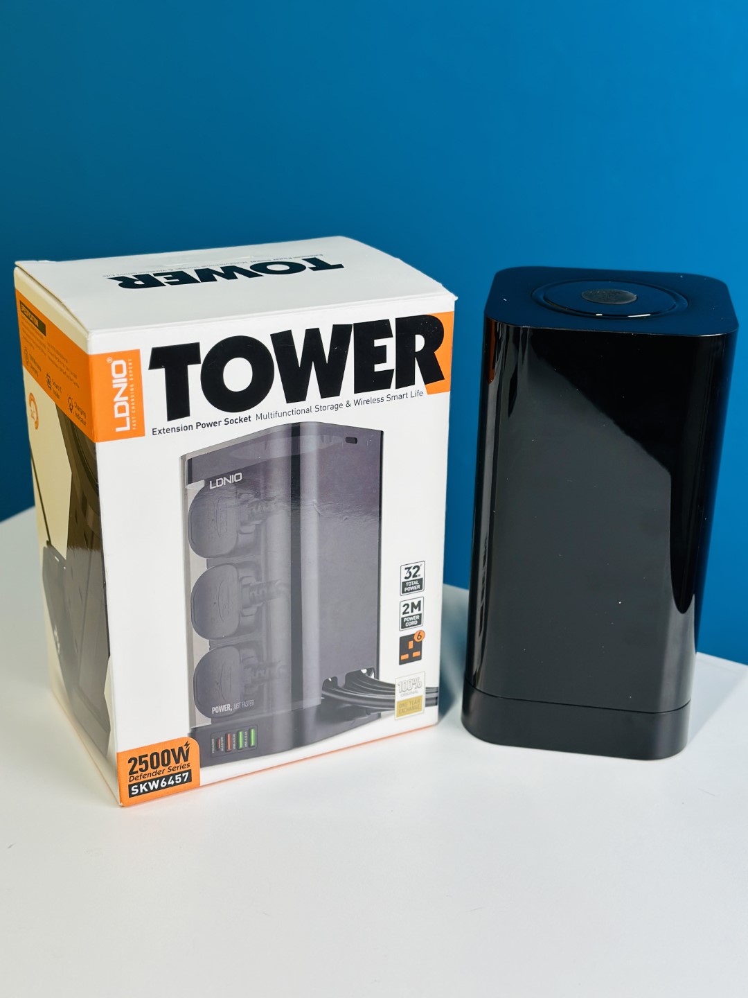 LDNIO SKW6457 6 Outlet USB Tower Extension Power Socket with 15W Wireless Charger - Image 2