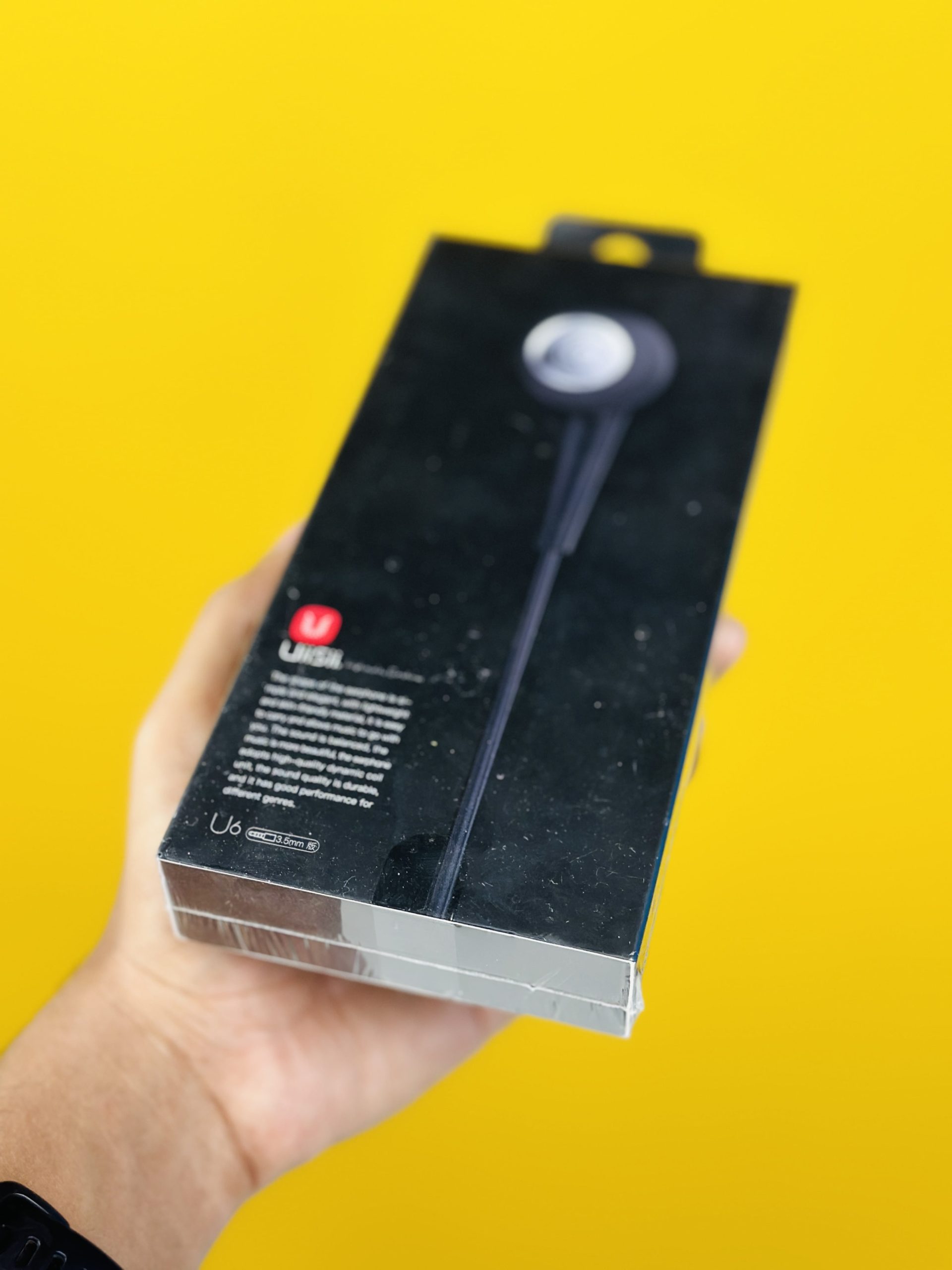 UiiSii U6 3.5mm Headphone With Mic-Black - Image 2